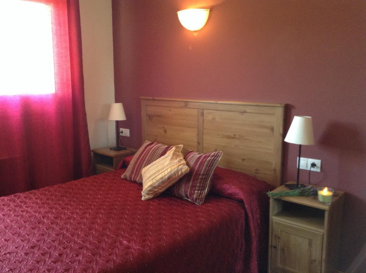 Hostal Camino Del Perdon Uterga Eksteriør billede